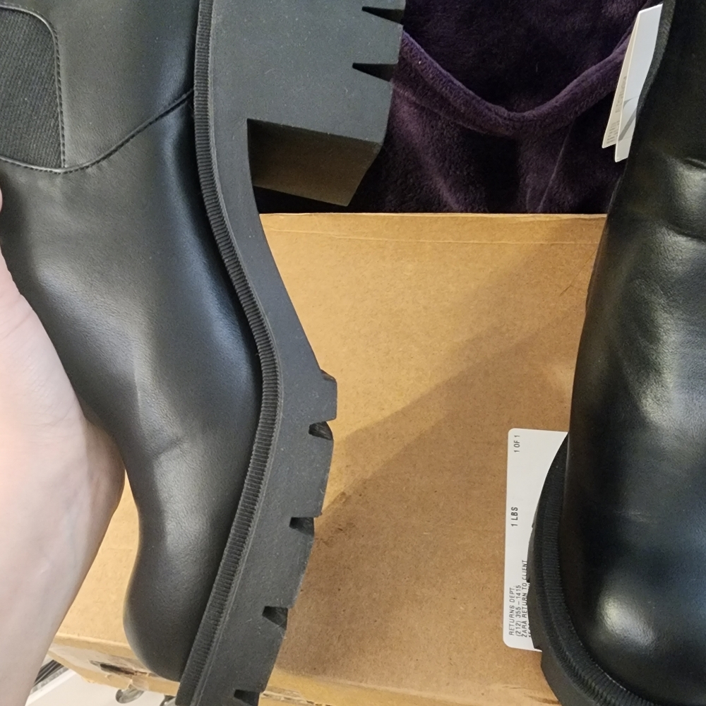 Shose - Picture 2 of 6